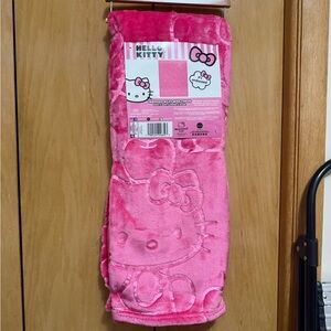 Hello Kitty Embossed Pink Throw